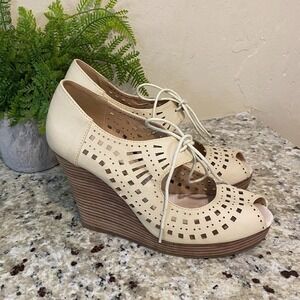 Restricted Cream Laser Cut Lace Up Peep Toe Wedge Sandals Womens Size 9